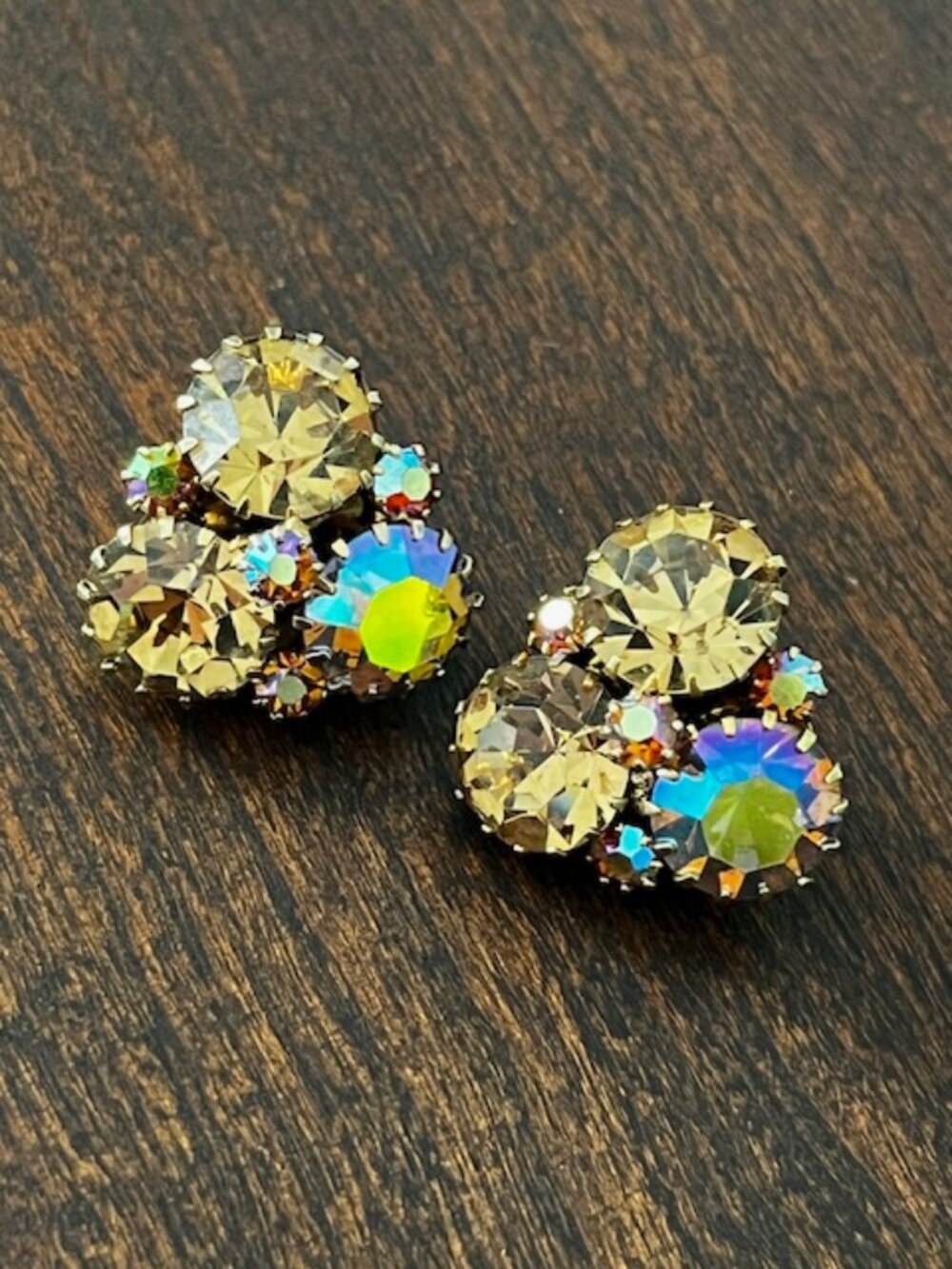 Vintage Weiss Clip Earrings Champagne Aurora Rhinestones Gold Tone Setting